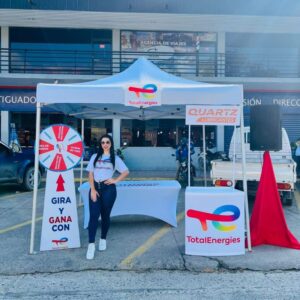 Evento BTL de Argos con stand promocional, personal de marca y material publicitario en Honduras.